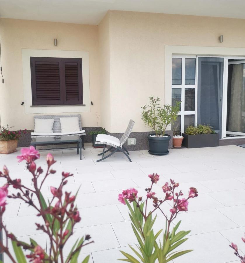 Studio Apartment "Brigita",Parking With Gate Rijeka Buitenkant foto