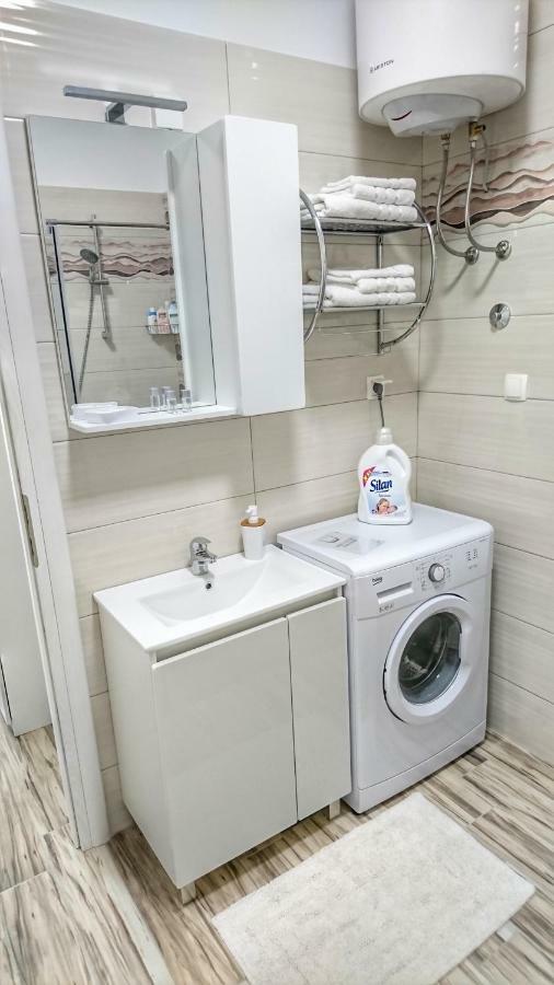 Studio Apartment "Brigita",Parking With Gate Rijeka Buitenkant foto