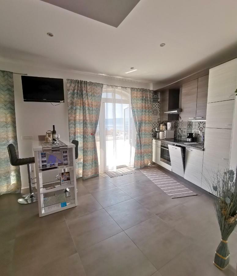 Studio Apartment "Brigita",Parking With Gate Rijeka Buitenkant foto