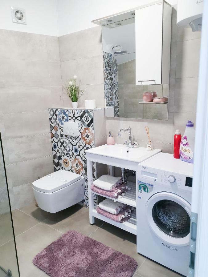 Studio Apartment "Brigita",Parking With Gate Rijeka Buitenkant foto