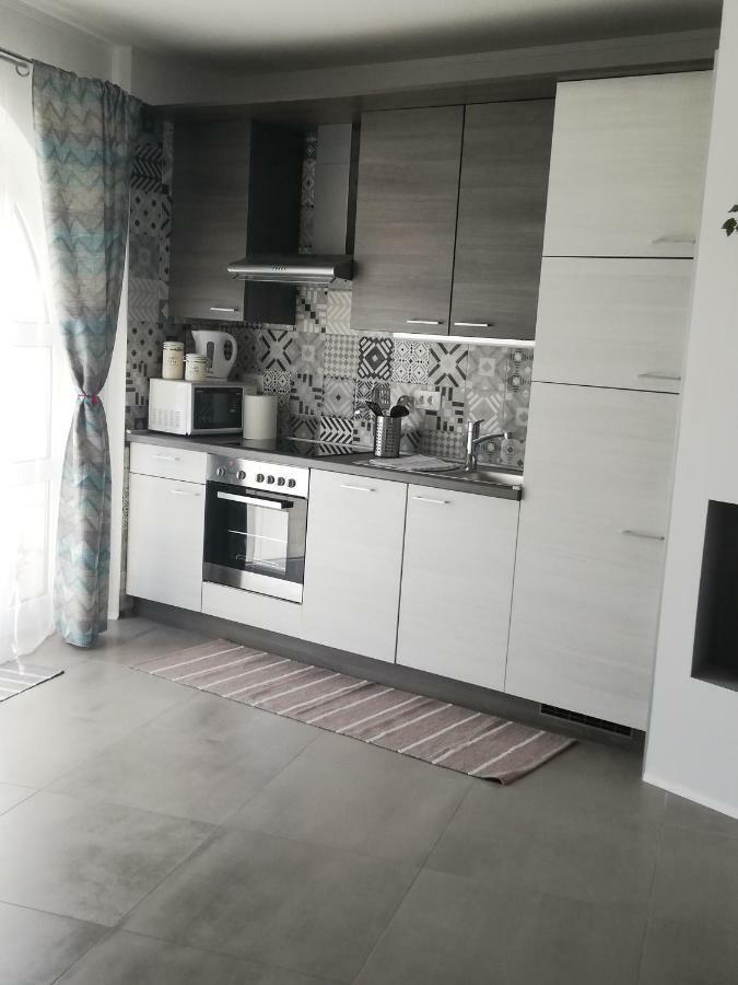 Studio Apartment "Brigita",Parking With Gate Rijeka Buitenkant foto